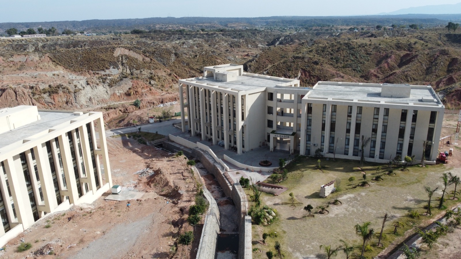Al-Qadir campus